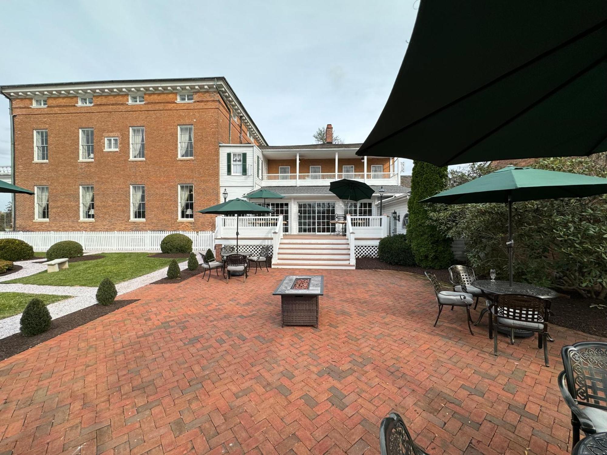 Antrim 1844 Hotel Taneytown Kültér fotó