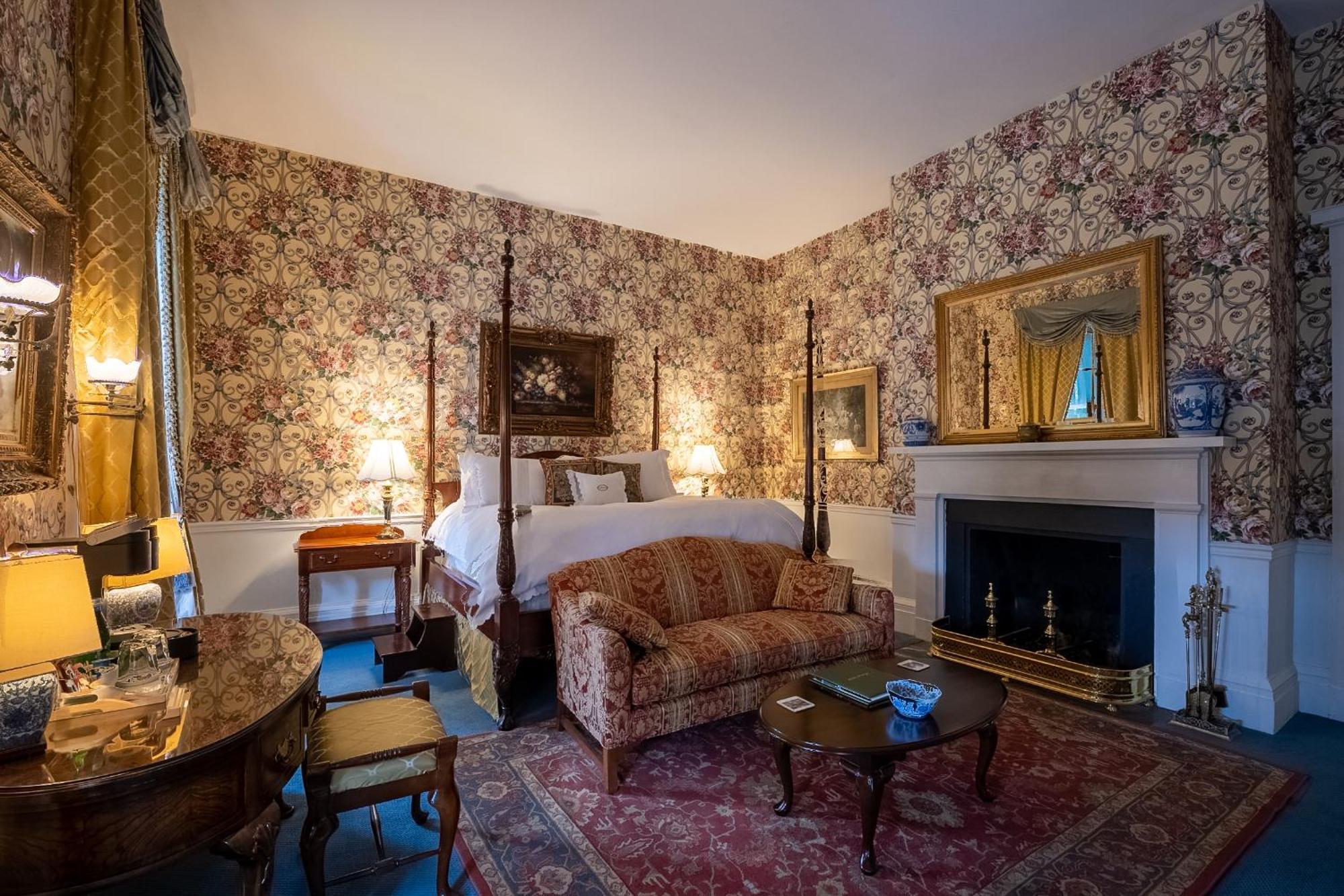 Antrim 1844 Hotel Taneytown Kültér fotó